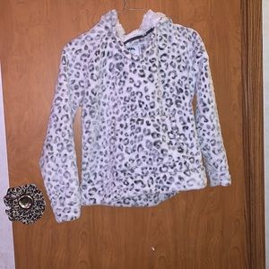Fluffy fuzzy pullover hoodie. Cheetah print on it. Girls 14/16. Gray and white.